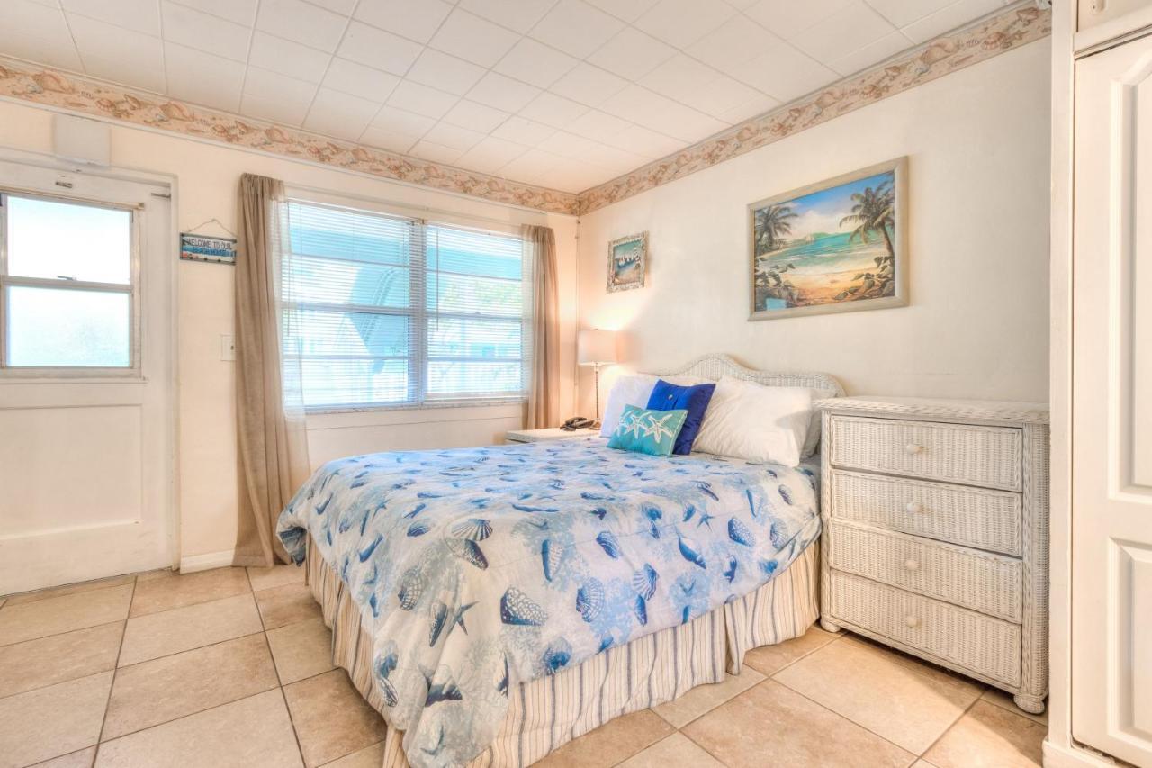 Tropic Terrace #16 - Beachfront Rental Apts St. Pete Beach Exterior foto